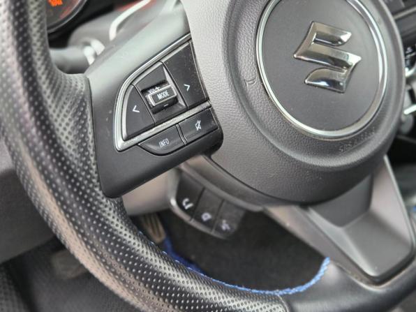 Suzuki Jimny IV с пробегом 2021 года, цена 2 999 000 рублей, 52000 км, внедорожник, Автокод Объявления