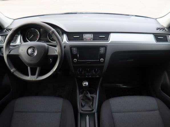 Skoda Rapid I Рестайлинг с пробегом 2018 года, цена 1 300 000 рублей, 74970 км, лифтбек, Автокод Объявления