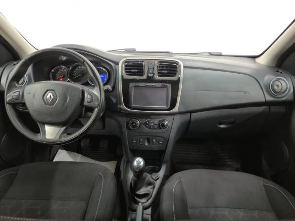 Renault Sandero II с пробегом 2016 года, цена 780 000 рублей, 203270 км, хэтчбек, Автокод Объявления
