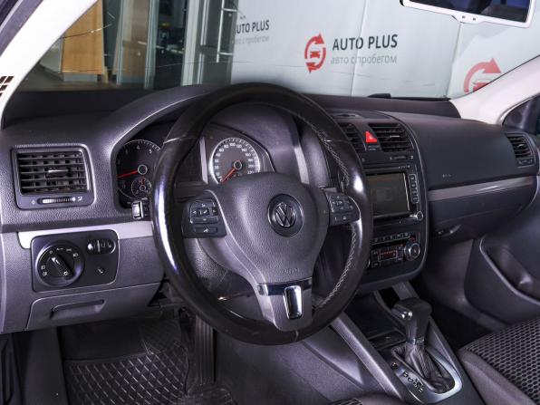 Volkswagen Jetta V с пробегом 2010 года, цена 580 000 рублей, 241000 км, седан, Автокод Объявления