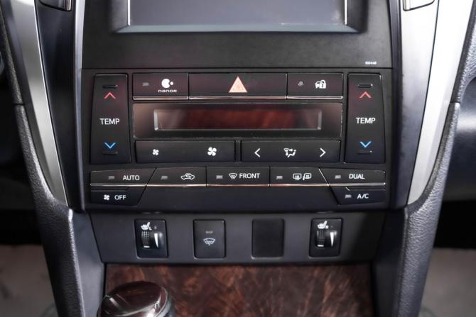 Toyota Camry VII (XV50) Рестайлинг с пробегом 2015 года, цена 2 399 000 рублей, 178785 км, седан, Автокод Объявления