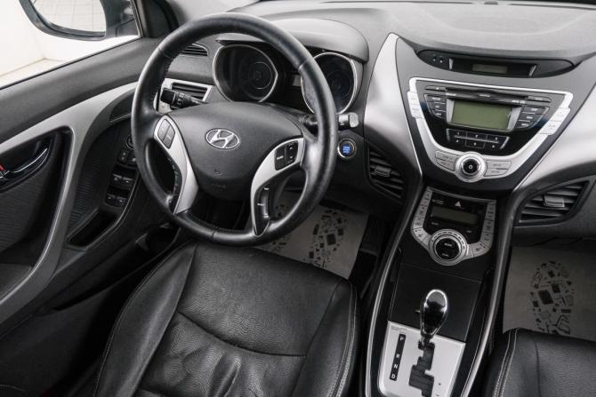 Hyundai Avante V с пробегом 2011 года, цена 949 000 рублей, 181000 км, седан, Автокод Объявления