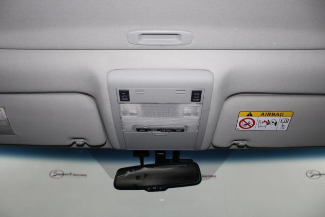 Toyota Land Cruiser 200 Series Рестайлинг 1 с пробегом 2015 года, цена 3 800 000 рублей, 172990 км, внедорожник, Автокод Объявления
