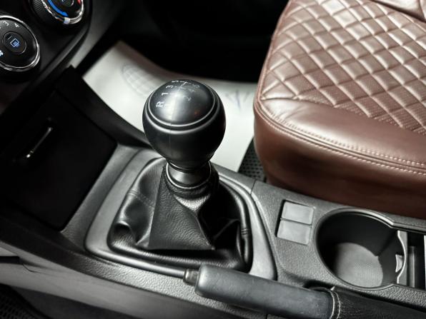 Toyota Corolla XI (E160 E170 E180) с пробегом 2014 года, цена 950 000 рублей, 197173 км, седан, Автокод Объявления