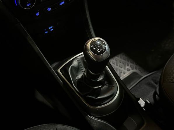 Hyundai Solaris I Рестайлинг с пробегом 2015 года, цена 899 900 рублей, 122264 км, хэтчбек, Автокод Объявления