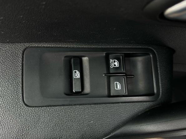 Volkswagen Polo V Рестайлинг с пробегом 2016 года, цена 960 000 рублей, 170225 км, седан, Автокод Объявления