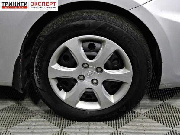 Hyundai Solaris I с пробегом 2012 года, цена 857 000 рублей, 207218 км, седан, Автокод Объявления