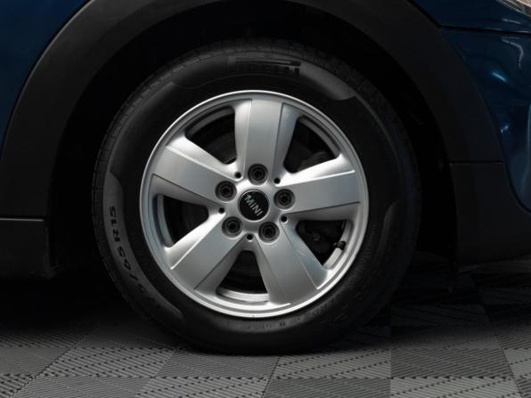 Mini Hatch III (F55/F56) с пробегом 2018 года, цена 1 420 000 рублей, 153302 км, хэтчбек, Автокод Объявления