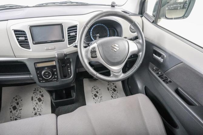 Suzuki Wagon R V Рестайлинг с пробегом 2016 года, цена 639 000 рублей, 141000 км, хэтчбек, Автокод Объявления