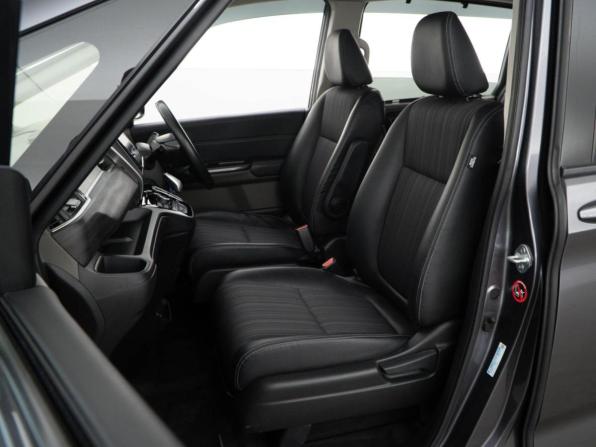 Honda Freed II с пробегом 2017 года, цена 1 400 000 рублей, 205439 км, компактвэн, Автокод Объявления