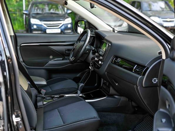 Mitsubishi Outlander III Рестайлинг 3 с пробегом 2021 года, цена 2 410 000 рублей, 71082 км, внедорожник, Автокод Объявления