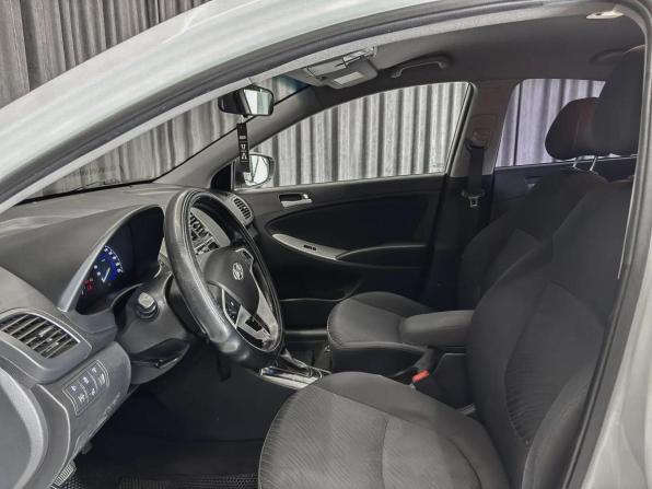 Hyundai Solaris I Рестайлинг с пробегом 2014 года, цена 880 000 рублей, 184000 км, седан, Автокод Объявления