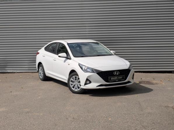Hyundai Solaris II Рестайлинг с пробегом 2022 года, цена 1 565 000 рублей, 106067 км, седан, Автокод Объявления