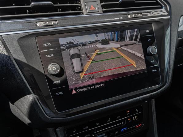 Volkswagen Tiguan II Рестайлинг с пробегом 2021 года, цена 3 140 000 рублей, 53626 км, внедорожник, Автокод Объявления