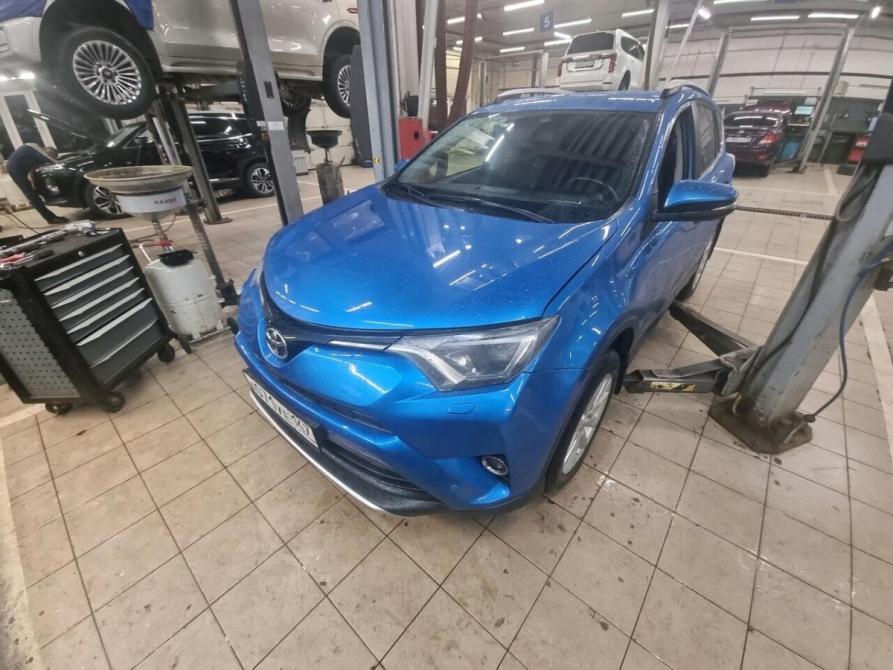 Toyota RAV4 IV (XA40) Рестайлинг Санкт-Петербург  - изображение 3