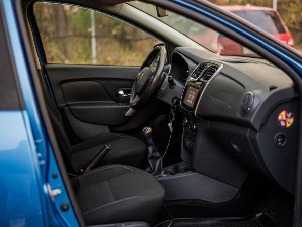 Renault Sandero II с пробегом 2016 года, цена 905 000 рублей, 129529 км, хэтчбек, Автокод Объявления