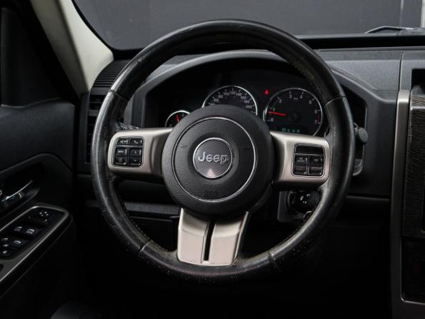 Jeep Cherokee IV (KK) с пробегом 2011 года, цена 1 200 000 рублей, 204518 км, внедорожник, Автокод Объявления