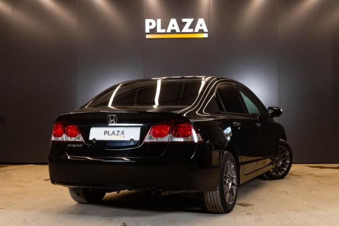 Honda Civic VIII Рестайлинг с пробегом 2010 года, цена 700 000 рублей, 263878 км, седан, Автокод Объявления