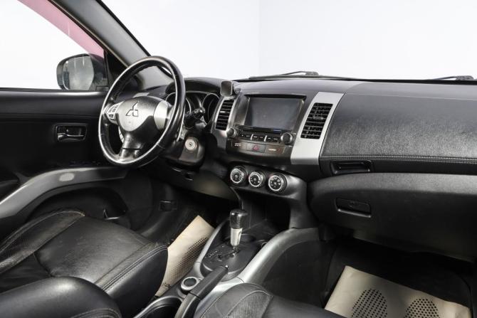 Mitsubishi Outlander II Рестайлинг с пробегом 2010 года, цена 1 399 000 рублей, 247000 км, внедорожник, Автокод Объявления