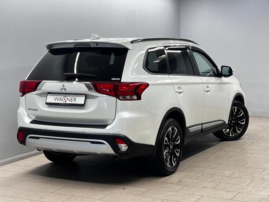Mitsubishi Outlander III Рестайлинг 3 Санкт-Петербург  - изображение 3