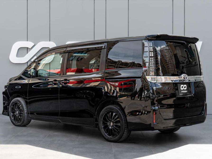 Toyota Voxy III (R80) Краснодар  - изображение 2