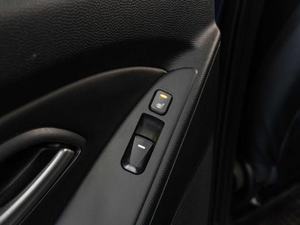Hyundai ix35 I с пробегом 2011 года, цена 1 129 000 рублей, 300120 км, внедорожник, Автокод Объявления