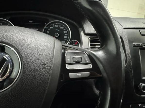 Volkswagen Touareg II с пробегом 2012 года, цена 2 025 000 рублей, 179000 км, внедорожник, Автокод Объявления