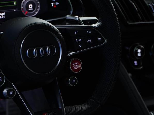 Audi R8 II (4S) Рестайлинг с пробегом 2021 года, цена 18 299 434 рубля, 17212 км, купе, Автокод Объявления