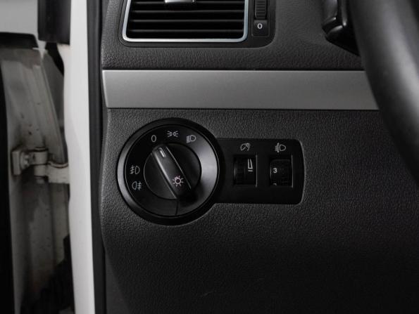Volkswagen Touran I Рестайлинг 2 с пробегом 2012 года, цена 799 000 рублей, 266935 км, компактвэн, Автокод Объявления