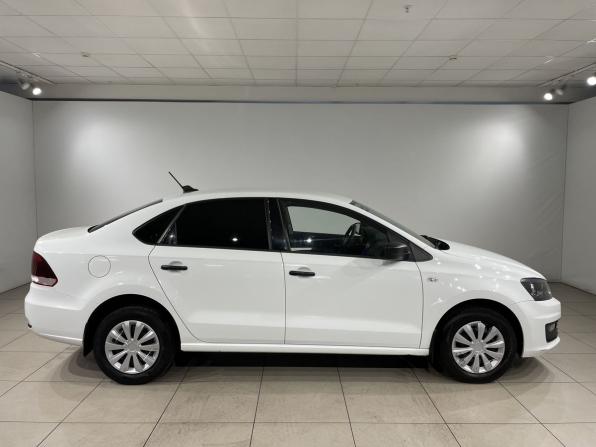 Volkswagen Polo V Рестайлинг с пробегом 2018 года, цена 949 000 рублей, 123705 км, седан, Автокод Объявления