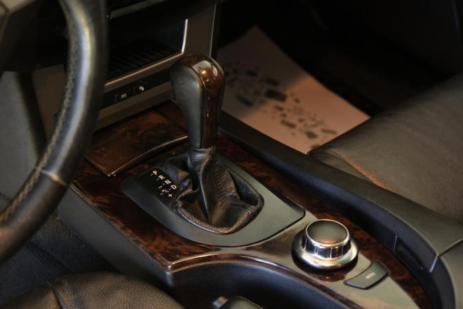 BMW 5 серии V (E60/E61) с пробегом 2006 года, цена 1 279 000 рублей, 302000 км, седан, Автокод Объявления