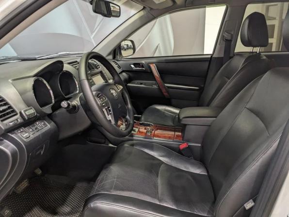 Toyota Highlander II (XU40) Рестайлинг с пробегом 2012 года, цена 1 945 000 рублей, 247036 км, внедорожник, Автокод Объявления