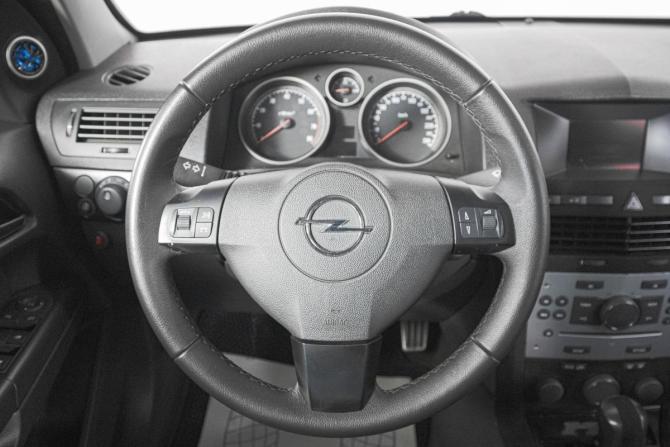 Opel Astra H Рестайлинг с пробегом 2014 года, цена 819 000 рублей, 152000 км, седан, Автокод Объявления