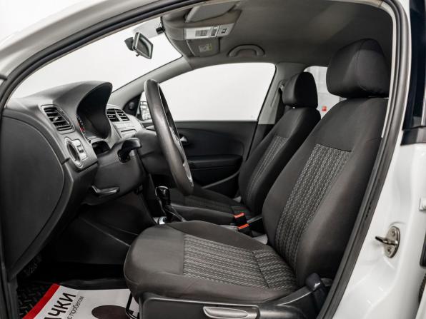 Volkswagen Polo V Рестайлинг с пробегом 2019 года, цена 975 000 рублей, 157720 км, седан, Автокод Объявления