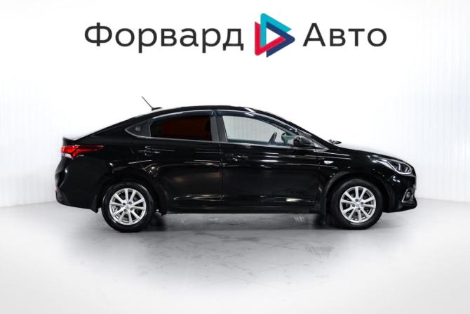 Hyundai Solaris II с пробегом 2017 года, цена 1 050 000 рублей, 251450 км, седан, Автокод Объявления