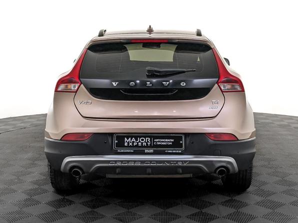 Volvo V40 Cross Country I с пробегом 2013 года, цена 1 490 000 рублей, 117941 км, хэтчбек, Автокод Объявления