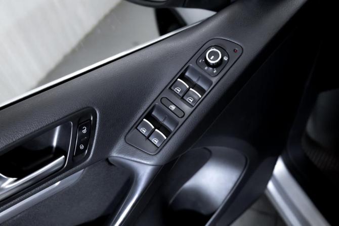 Volkswagen Tiguan I Рестайлинг с пробегом 2012 года, цена 1 377 900 рублей, 198001 км, внедорожник, Автокод Объявления