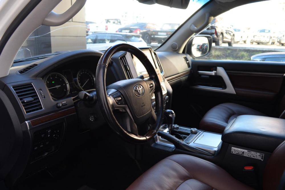 Toyota Land Cruiser 200 Series Рестайлинг 2 Иркутск  - изображение 28