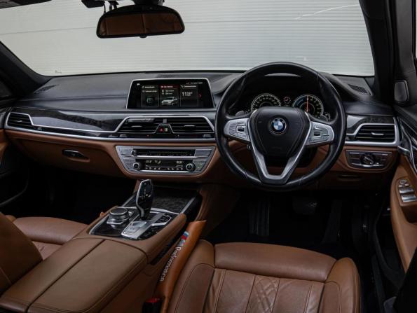 BMW 7 серии VI (G11/G12) с пробегом 2017 года, цена 3 190 000 рублей, 120784 км, седан, Автокод Объявления