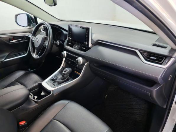 Toyota RAV4 V (XA50) с пробегом 2021 года, цена 3 190 000 рублей, 72628 км, внедорожник, Автокод Объявления