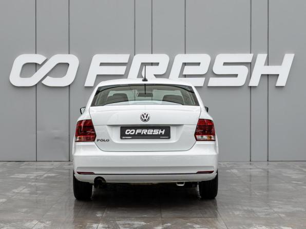 Volkswagen Polo V Рестайлинг с пробегом 2017 года, цена 1 225 000 рублей, 84408 км, седан, Автокод Объявления