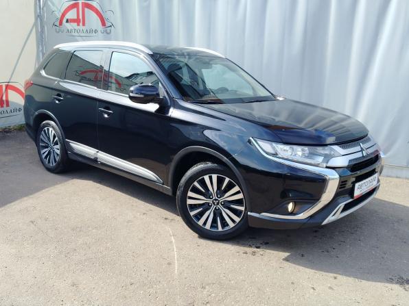 Mitsubishi Outlander III Рестайлинг 3 с пробегом 2020 года, цена 1 799 000 рублей, 136256 км, внедорожник, Автокод Объявления