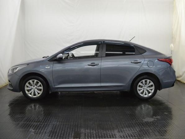 Hyundai Solaris II с пробегом 2018 года, цена 1 350 000 рублей, 135000 км, седан, Автокод Объявления