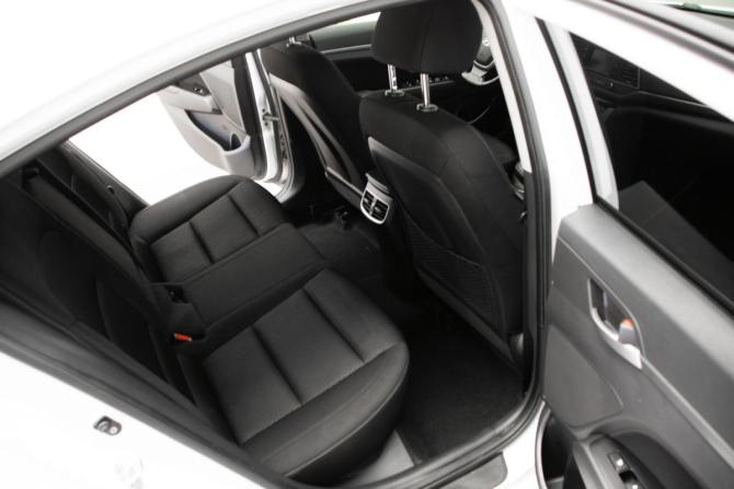 Hyundai Elantra VI (AD) с пробегом 2018 года, цена 1 614 000 рублей, 89970 км, седан, Автокод Объявления
