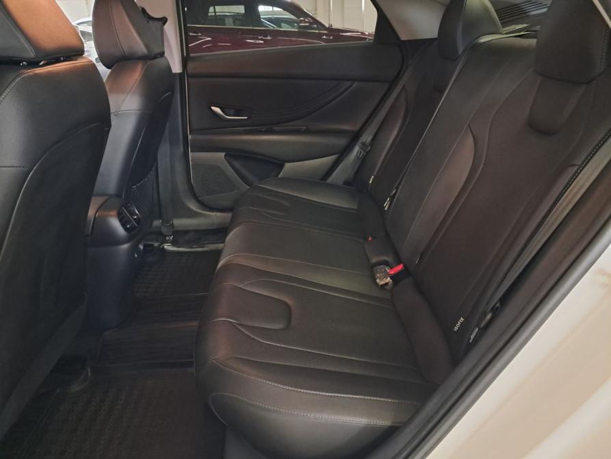 Hyundai Elantra VII (CN7) Рестайлинг Набережные Челны  - изображение 15