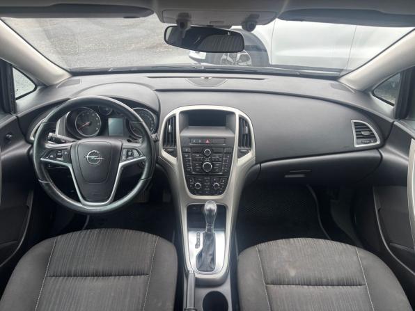 Opel Astra J с пробегом 2011 года, цена 514 000 рублей, 233554 км, хэтчбек, Автокод Объявления