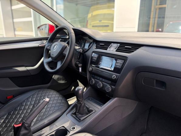 Skoda Octavia III (A7) с пробегом 2015 года, цена 725 000 рублей, 284500 км, лифтбек, Автокод Объявления