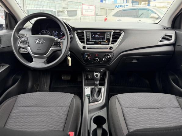 Hyundai Solaris II Рестайлинг с пробегом 2020 года, цена 1 655 000 рублей, 56000 км, седан, Автокод Объявления