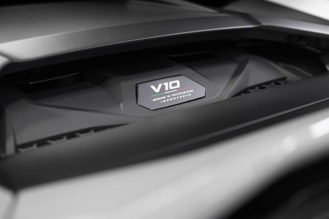 Новый Lamborghini Huracán I Рестайлинг 2023 года, цена 42 900 000 рублей, купе, Автокод Объявления