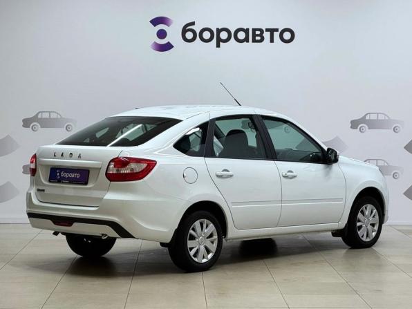 Lada (ВАЗ) Granta I Рестайлинг с пробегом 2023 года, цена 890 000 рублей, 43216 км, лифтбек, Автокод Объявления